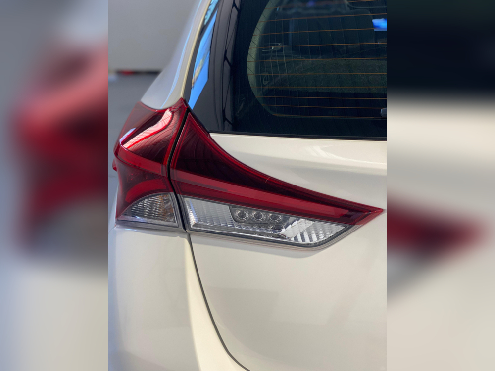 Toyota Auris Hybrid Active foto 10