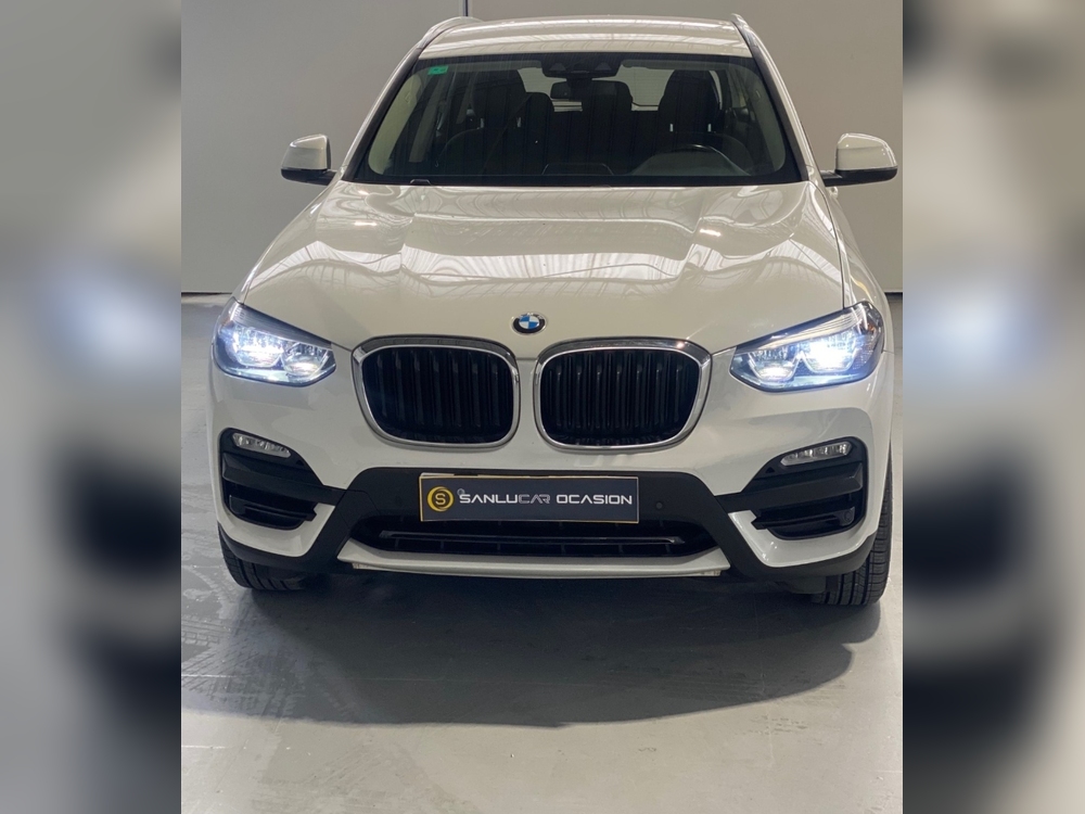 BMW Serie X3 sDrive18d foto 3
