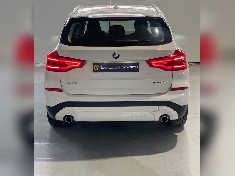 BMW Serie X3 sDrive18d foto 4