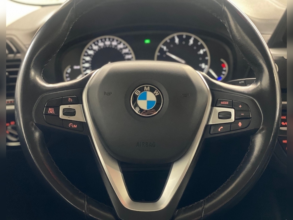 BMW Serie X3 sDrive18d foto 10