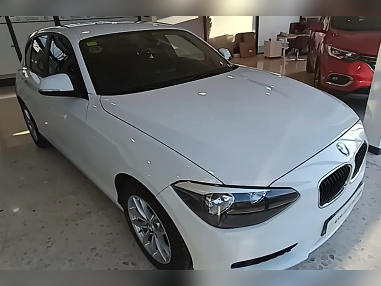 BMW Serie 1 116 d foto miniatura