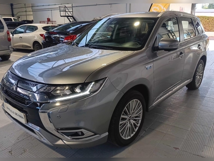 Mitsubishi Outlander PHEV Motion 4WD foto miniatura