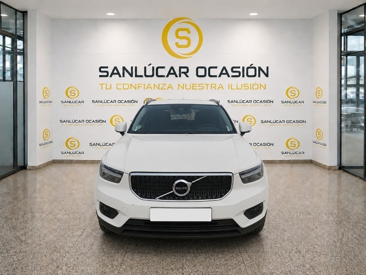 Volvo XC40 Essential 2WD foto miniatura