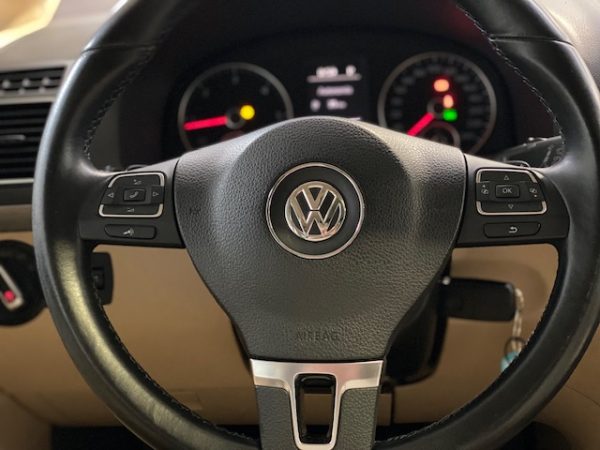 VOLKSWAGEN TOURAN 2.0TDI Advance DSG 140CV Coches de ocasión